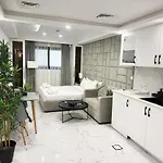 Modern & Stylish Studio Retreat